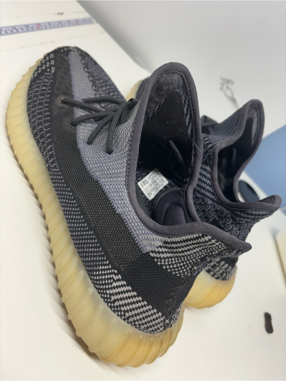 adidas Yeezy Boost 350 V2 "Carbon" size 13 APE